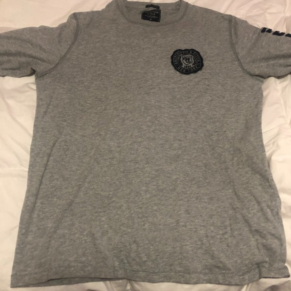 Abercrombie and Fitch Long Sleeve Tshirt Men's Size M Good Condition